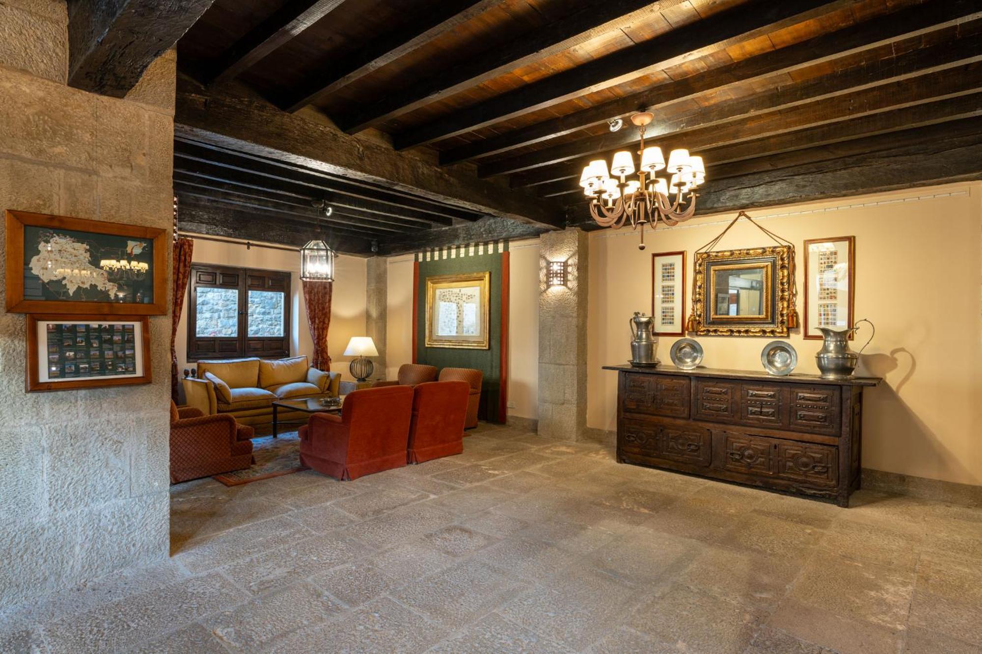 Parador De Sos del Rey Católico Εξωτερικό φωτογραφία