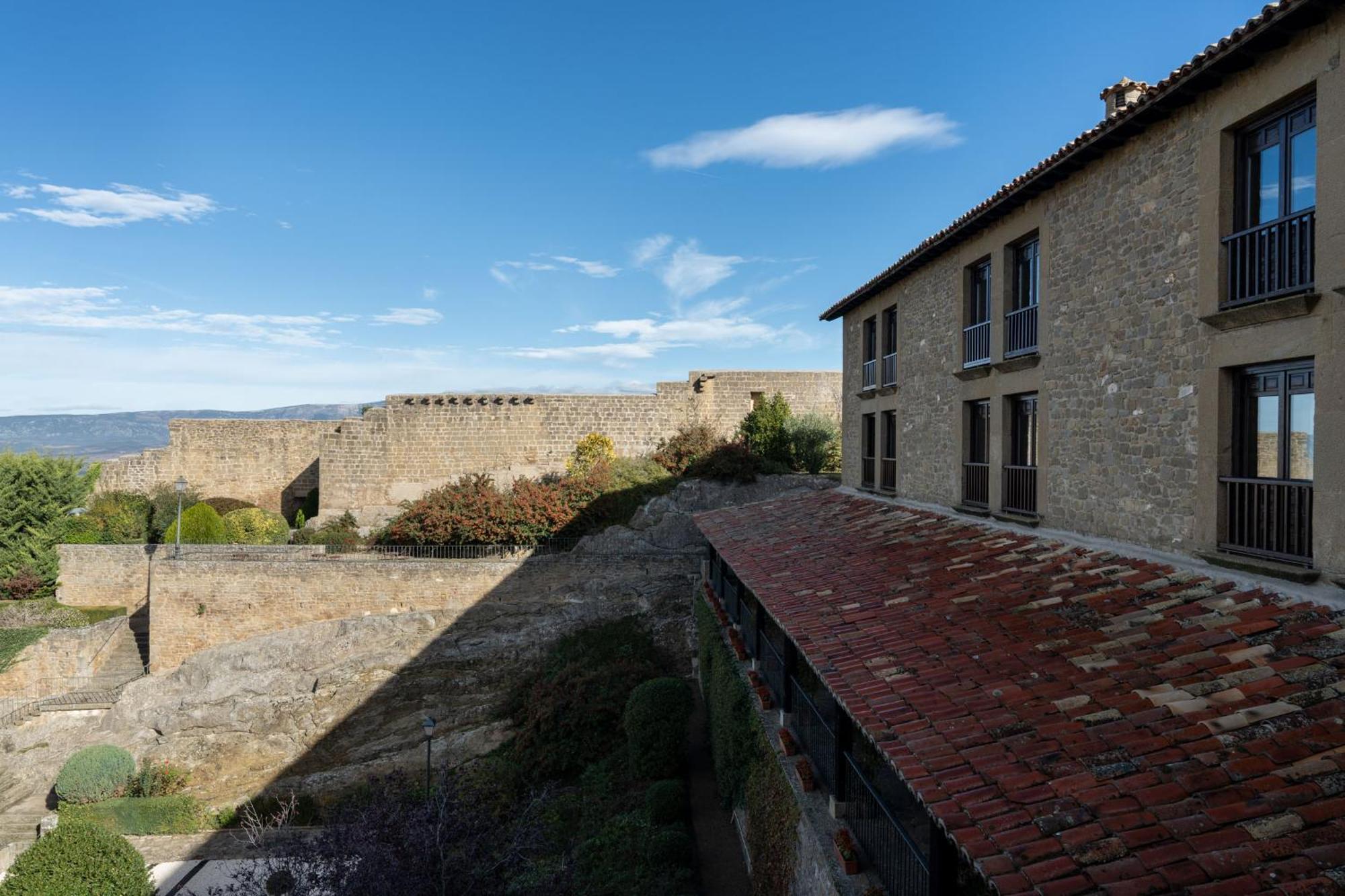 Parador De Sos del Rey Católico Εξωτερικό φωτογραφία